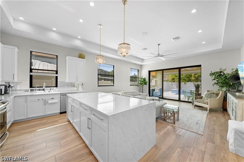 4 Bed Pool Home for Sale in Naples Park, photo 5