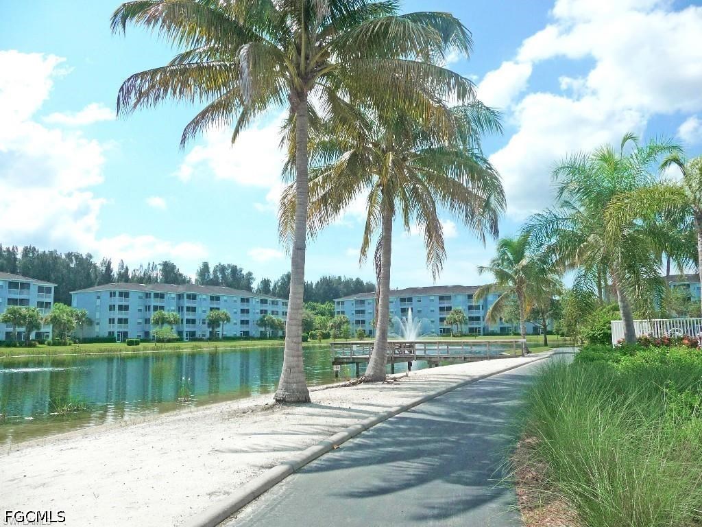 2 Bed Waterfront Home for Sale in Terrace Iv, photo 5