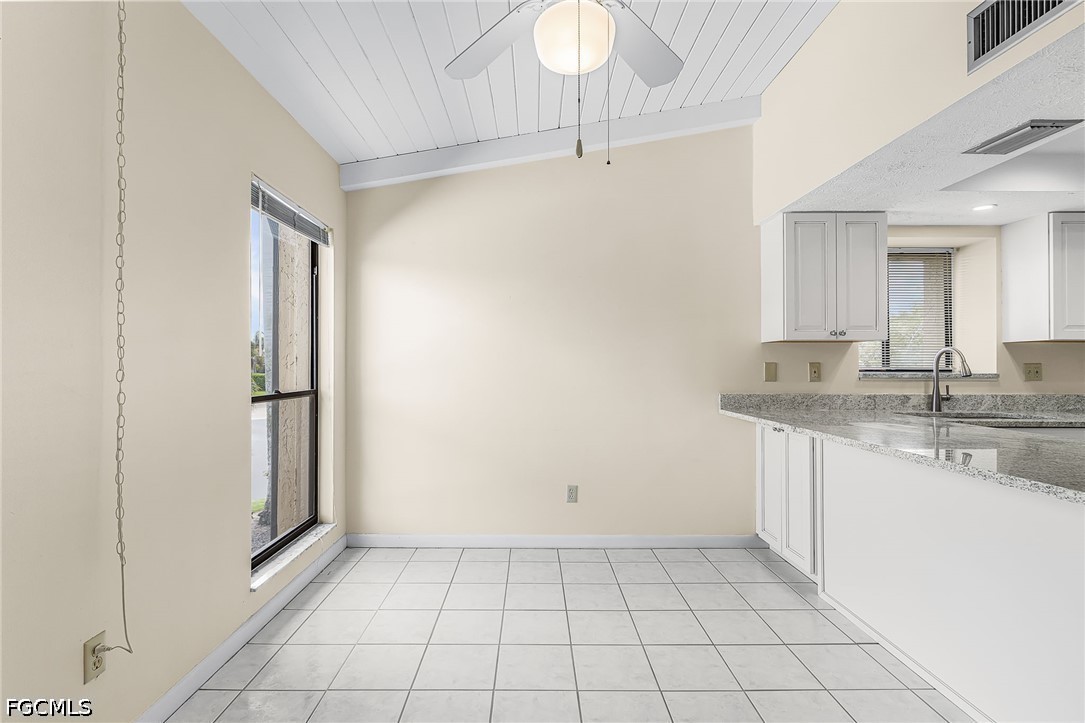 2 Bed Waterfront Home for Sale in Fort Myers, photo 5