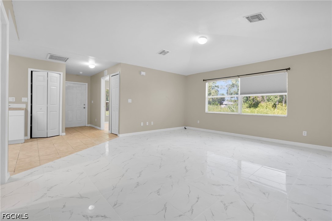 6 Bed Duplex for Sale in Lehigh Acres, photo 5