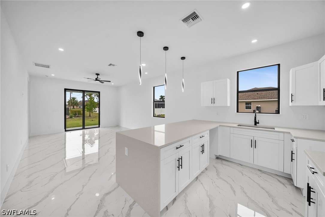 3 Bed SingleFamilyResidence for Sale in Cape Coral, photo 5