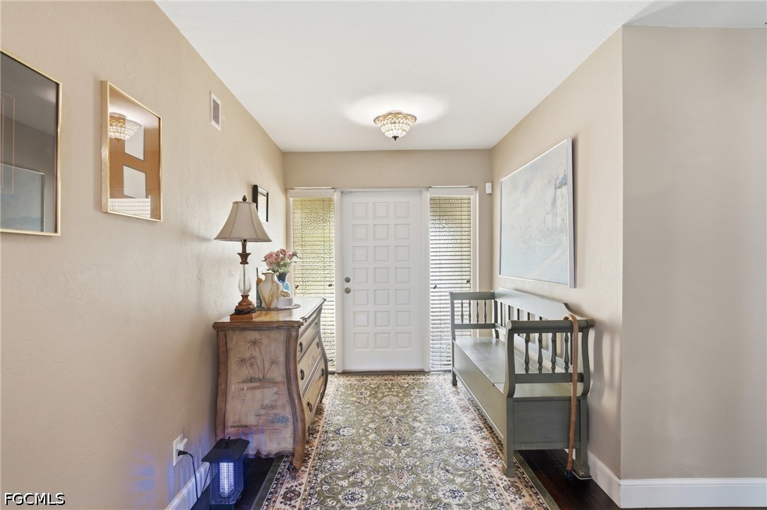 3 Bed SingleFamilyResidence for Sale in Fort Myers, photo 5