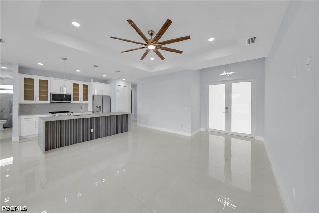 3 Bed SingleFamilyResidence for Sale in Lehigh Acres, photo 5