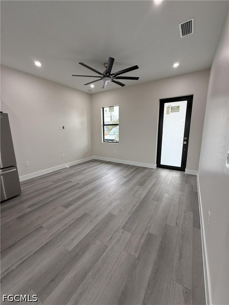 2 Bed SingleFamilyResidence for Sale in Lehigh Acres, photo 5