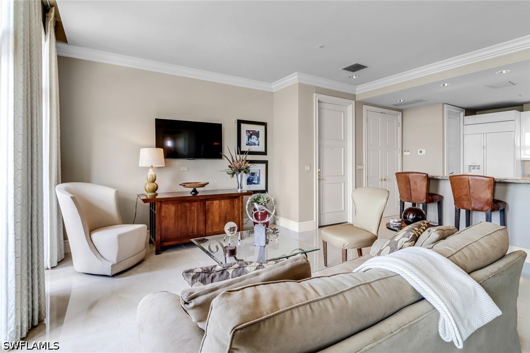 2 Bed Condominium for Sale in Olde Naples, photo 5