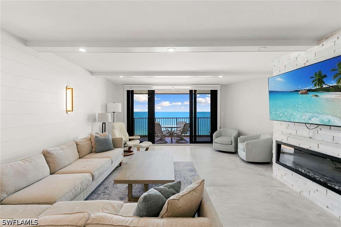 2 Bed Waterfront Home for Sale in Marco Island, photo 5