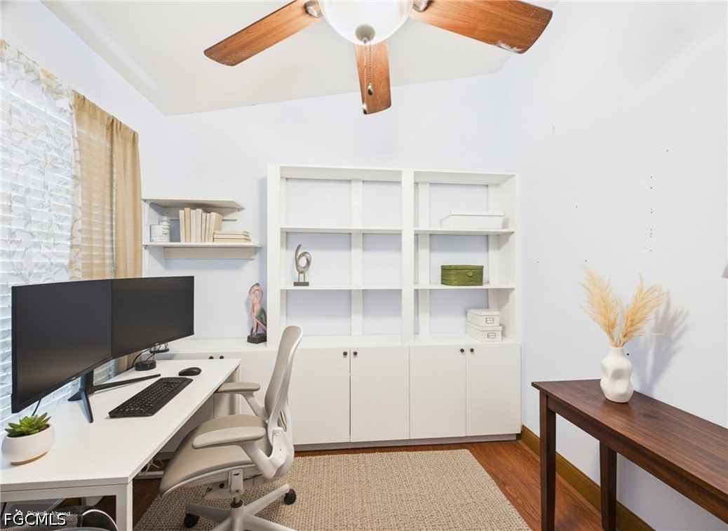 4 Bed SingleFamilyResidence for Sale in Greenbriar, photo 5