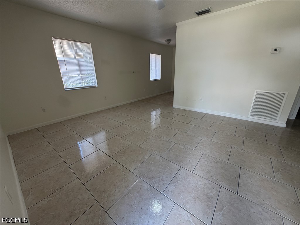2 Bed Duplex for Sale in Mcgregor Estates, photo 5