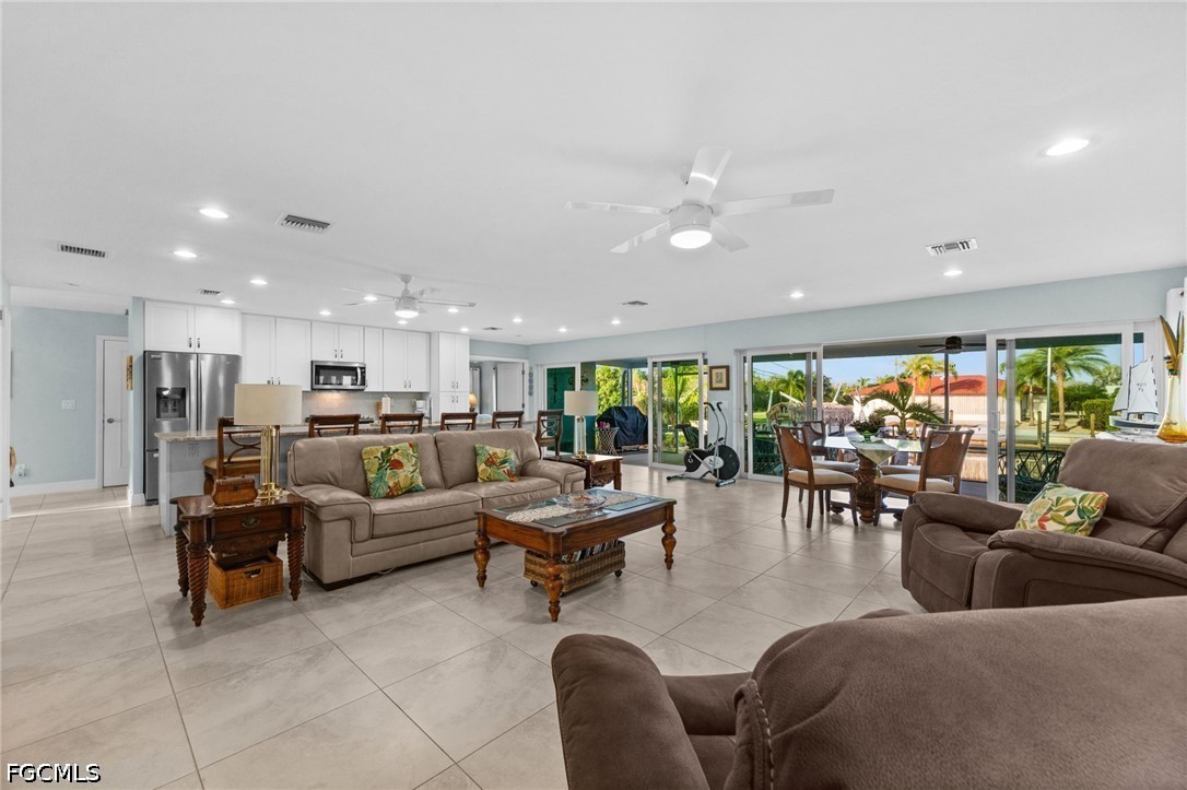 3 Bed Waterfront Home for Sale in St James City, photo 5