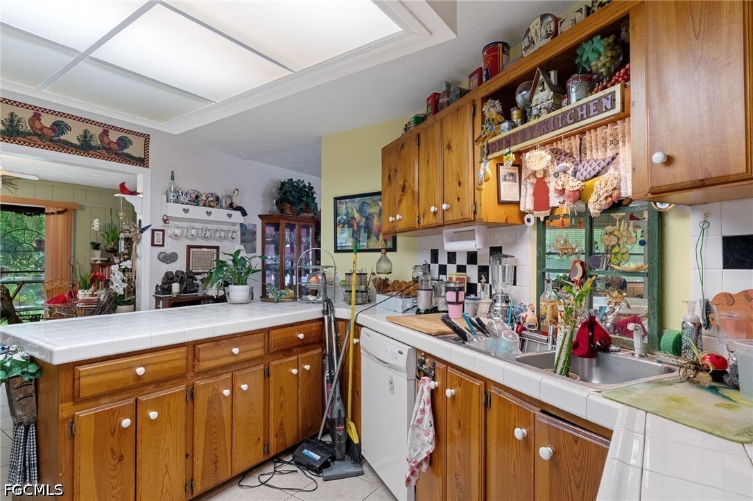 3 Bed SingleFamilyResidence for Sale in Acreage, photo 5
