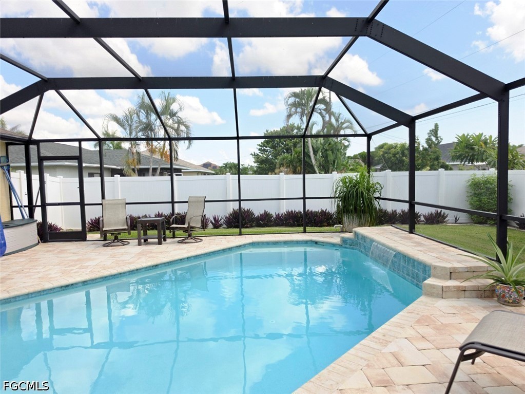 3 Bed Pool Home for Sale in Cape Coral, photo 5