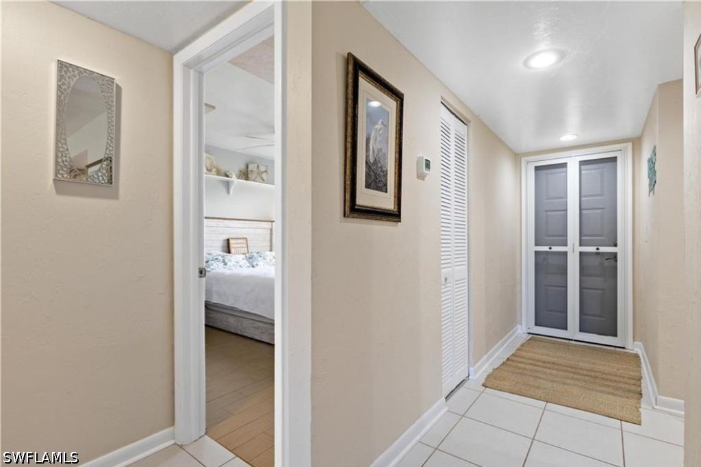 2 Bed Waterfront Home for Sale in Fort Myers, photo 5