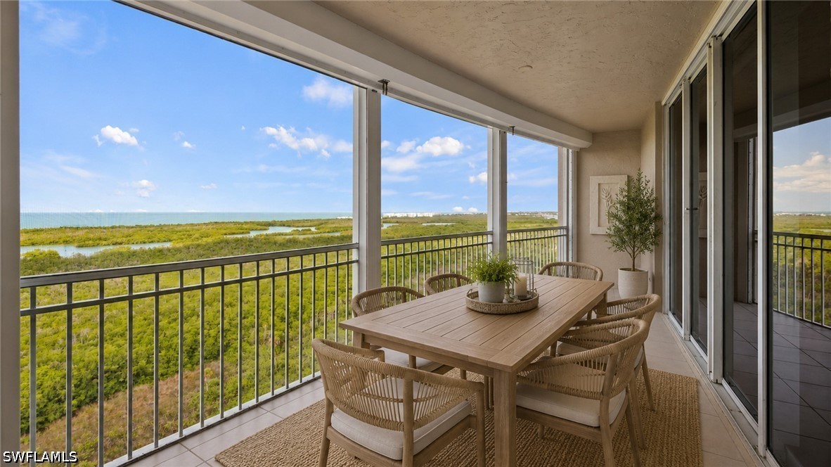 3 Bed Waterfront Home for Sale in Naples, photo 5