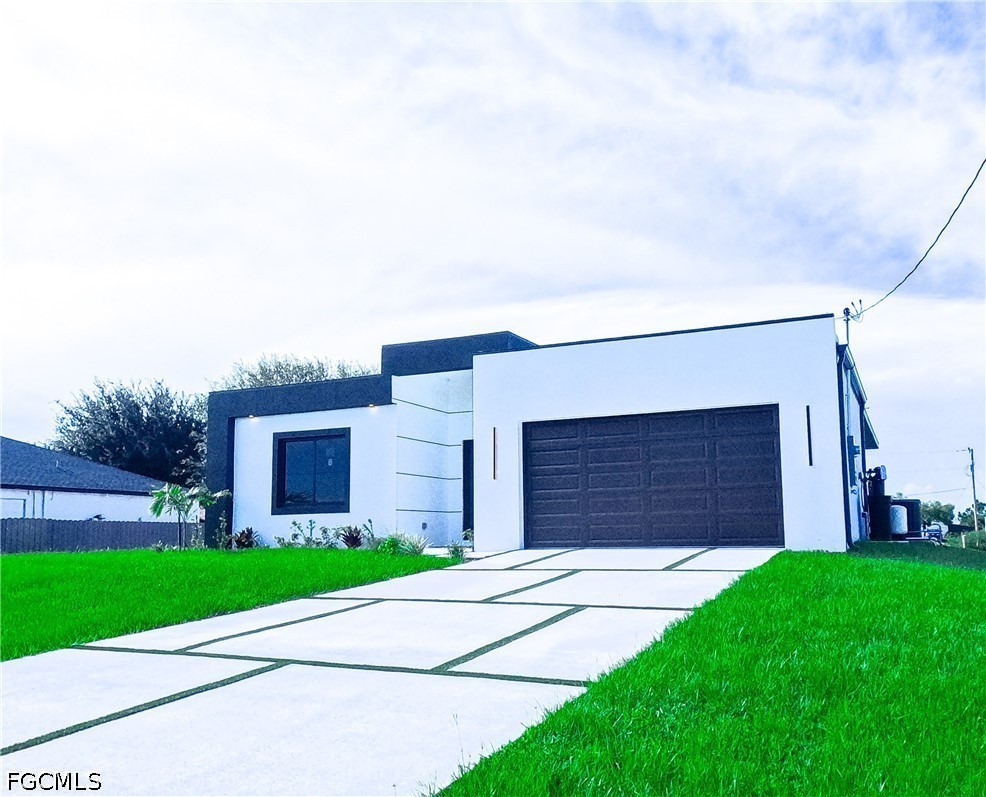 4 Bed SingleFamilyResidence for Sale in Cape Coral, photo 5