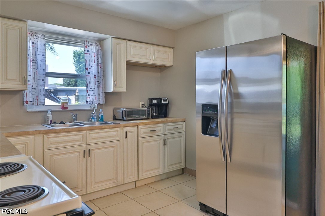 3 Bed SingleFamilyResidence for Sale in Morse Shores, photo 5