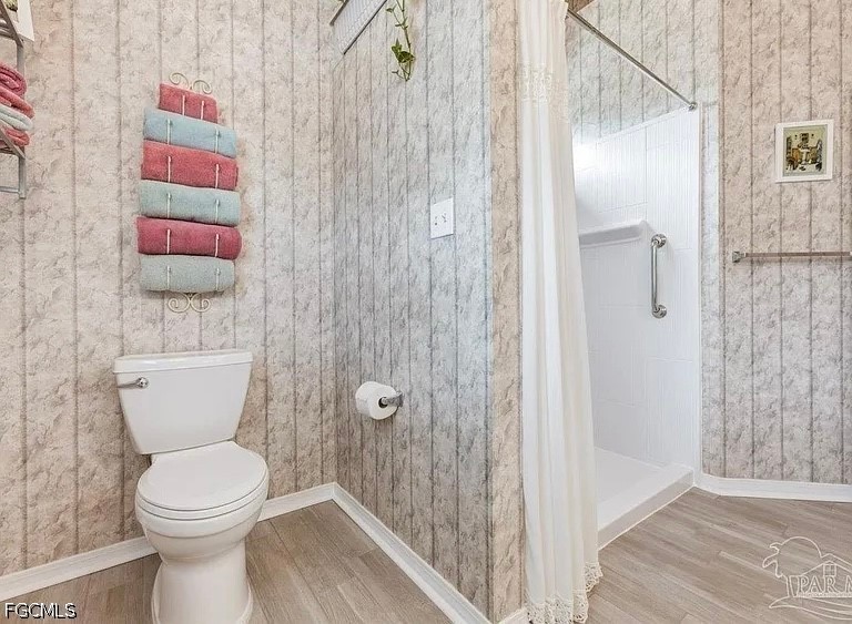 3 Bed SingleFamilyResidence for Sale in Pensacola, photo 5