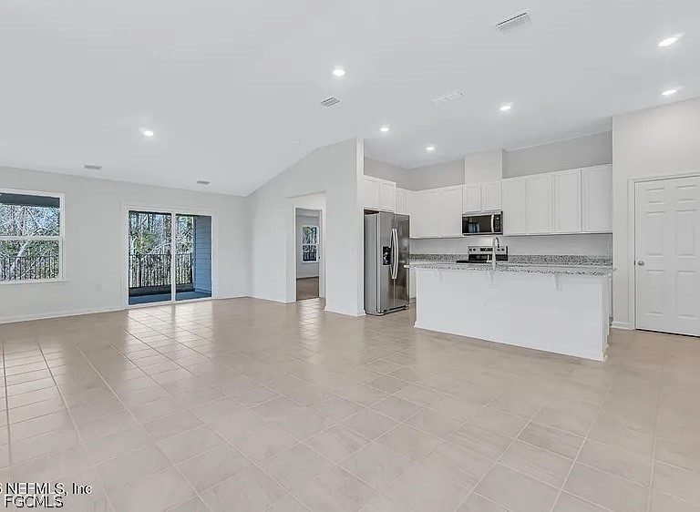 3 Bed SingleFamilyResidence for Sale in 6 Fairway Condo, photo 5
