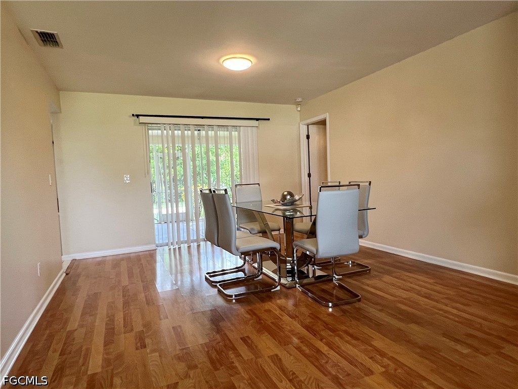 3 Bed SingleFamilyResidence for Sale in Cape Coral, photo 5
