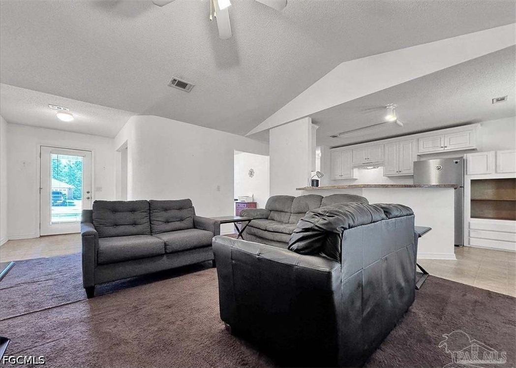 3 Bed SingleFamilyResidence for Sale in Acreage, photo 5