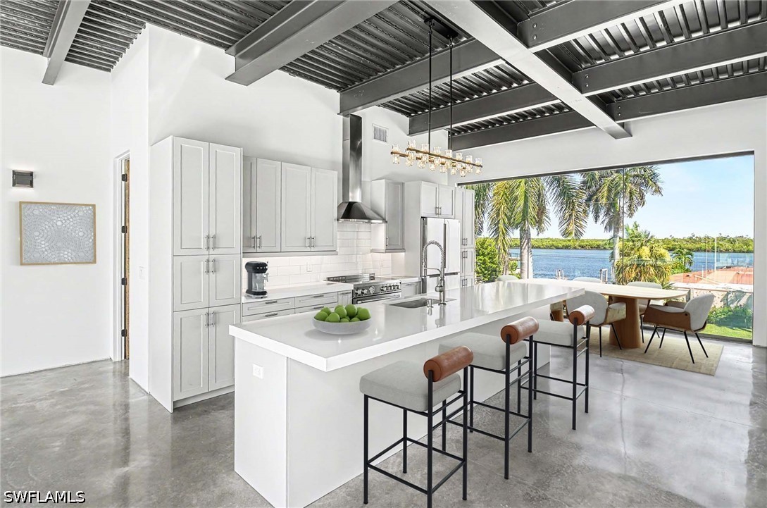 3 Bed Pool Home for Sale in Isles Of Capri, photo 5