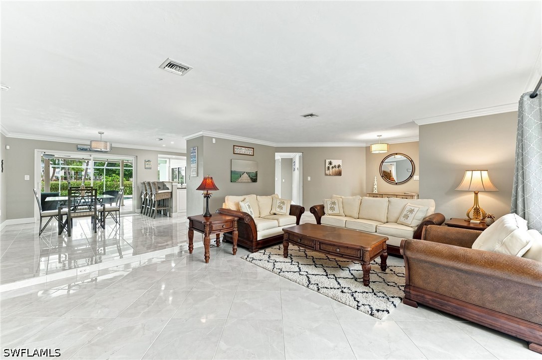 3 Bed Pool Home for Sale in Naples, photo 5