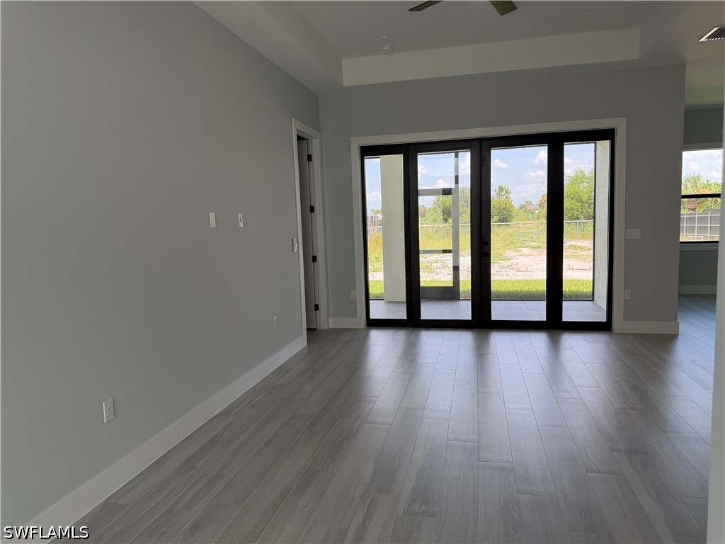 2 Bed SingleFamilyResidence for Sale in Naples, photo 5