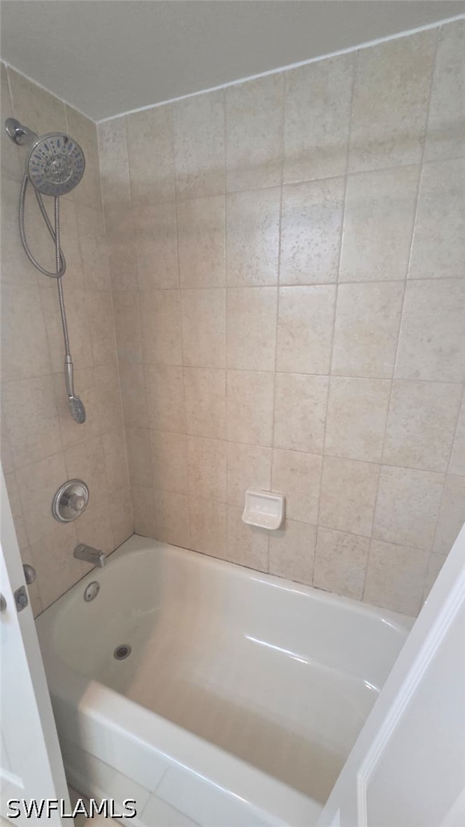 2 Bed Condominium for Sale in Fort Myers, photo 5