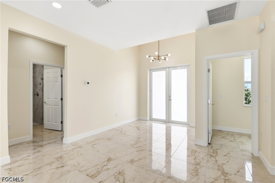 3 Bed SingleFamilyResidence for Sale in Lehigh Acres, photo 5