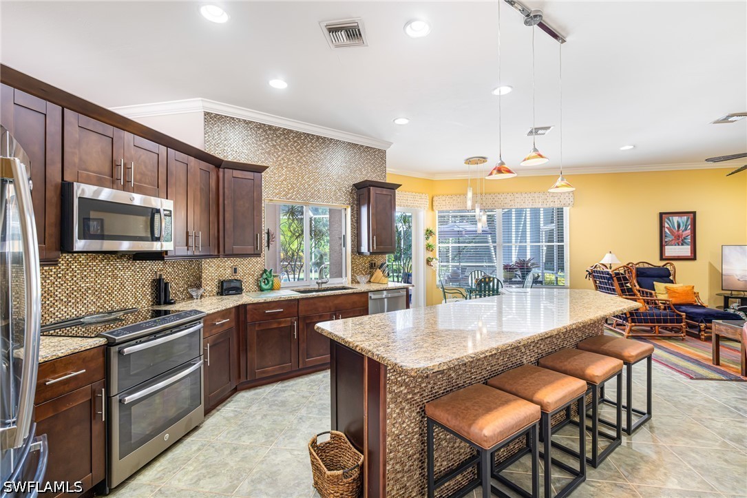 3 Bed Pool Home for Sale in Cedar Creek, photo 5