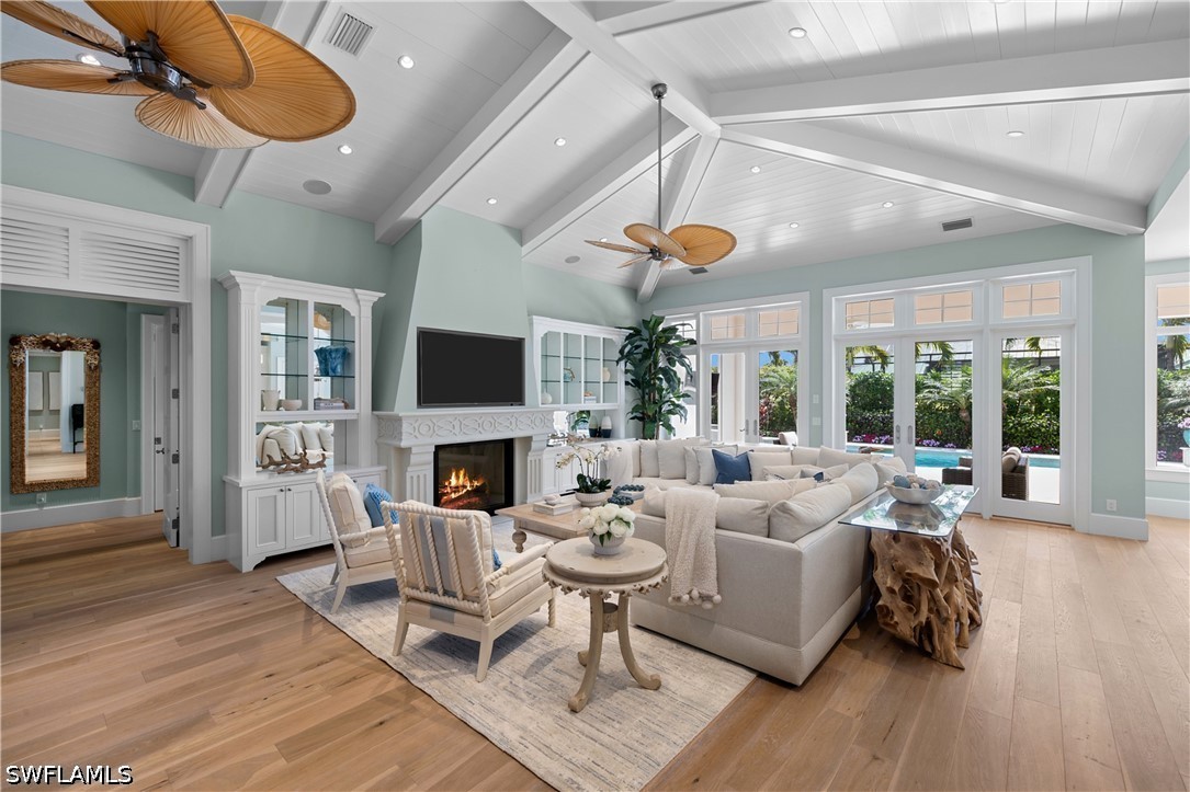 3 Bed Pool Home for Sale in Park Shore, photo 5