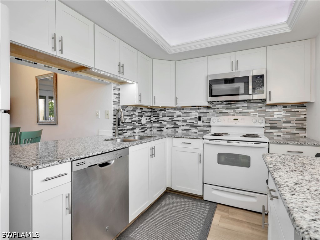 2 Bed Condominium for Sale in Sands Of Marco, photo 5