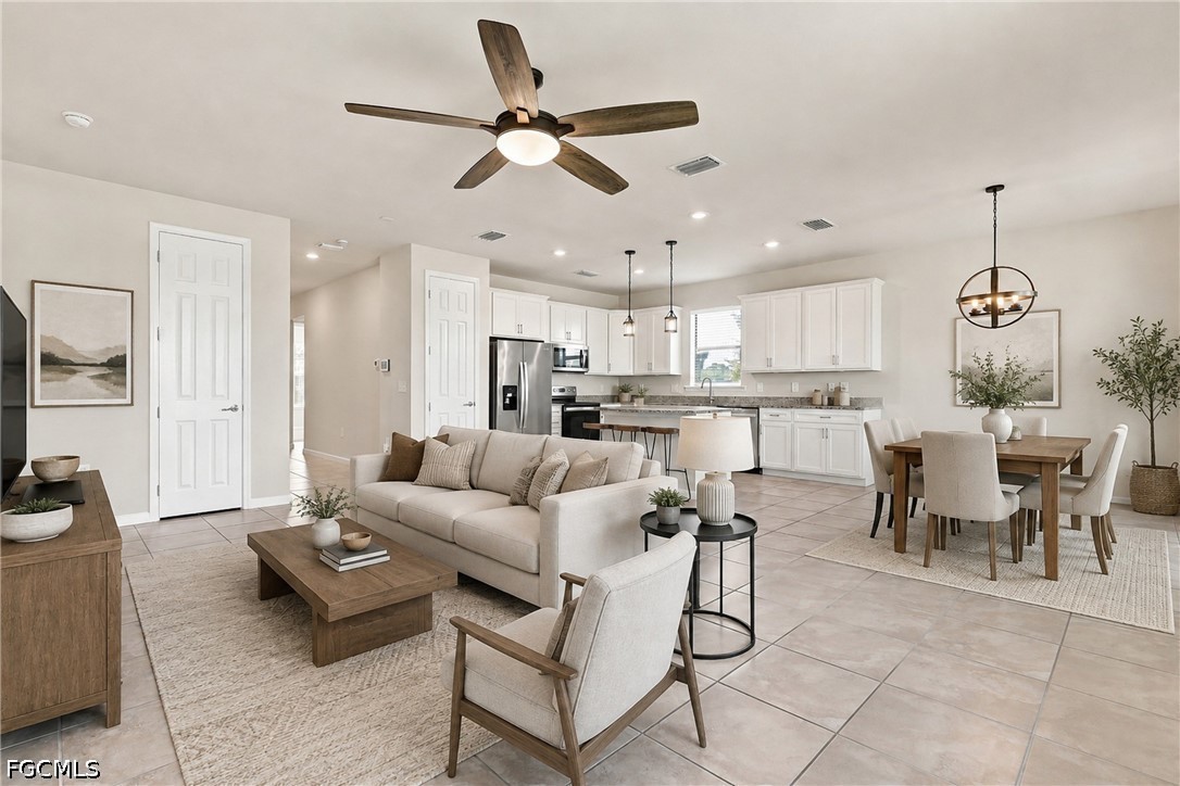 3 Bed SingleFamilyResidence for Sale in Alva, photo 5