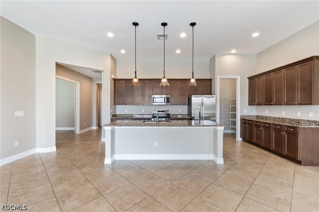 2 Bed Pool Home for Sale in Fairway Cove, photo 5
