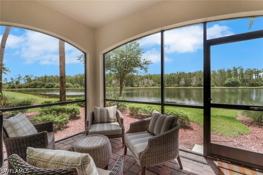 2 Bed Waterfront Home for Sale in Trevi, photo 5