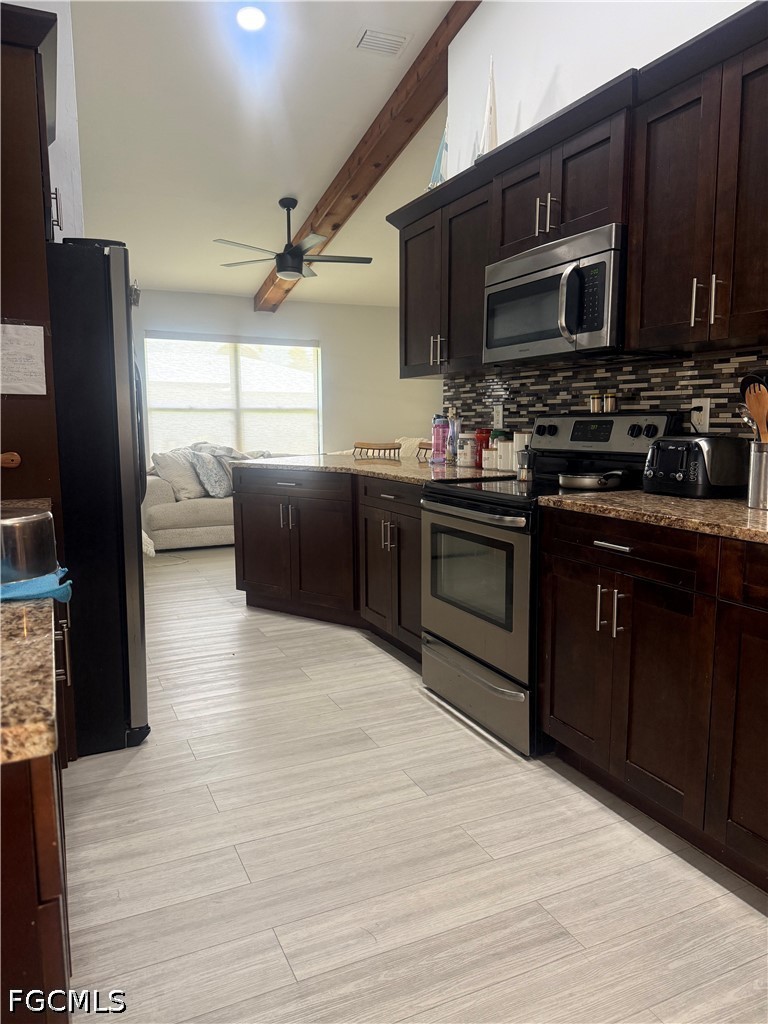 3 Bed SingleFamilyResidence for Sale in Cape Coral, photo 5