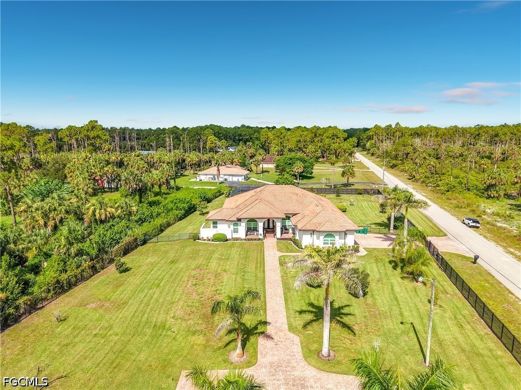 4 Bed Pool Home for Sale in Naples, photo 5