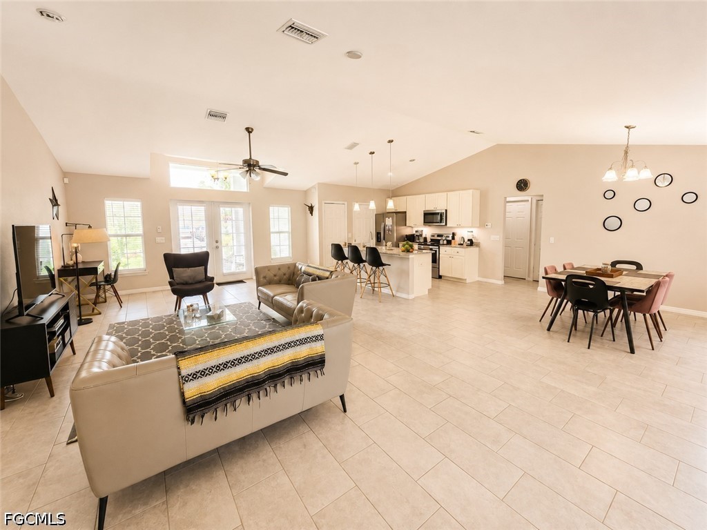 3 Bed Pool Home for Sale in Cape Coral, photo 5