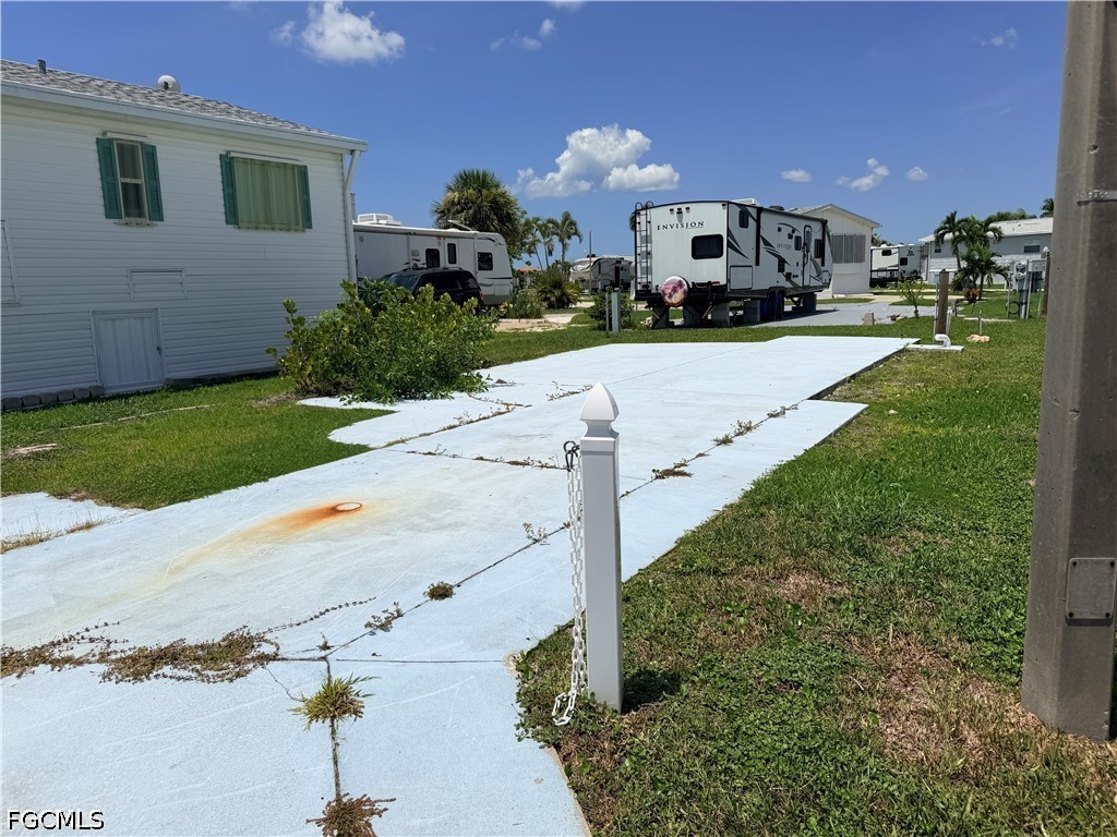 Residential for Sale in Palmetto Palms R V, photo 5