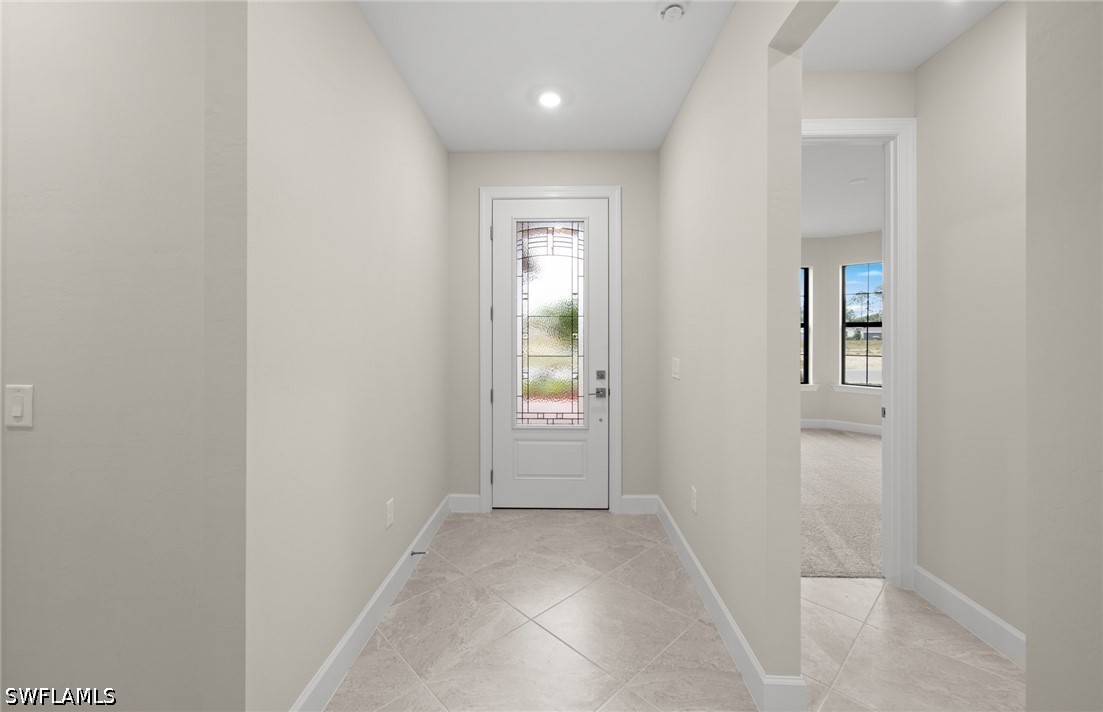 3 Bed Waterfront Home for Sale in Country Club, photo 5