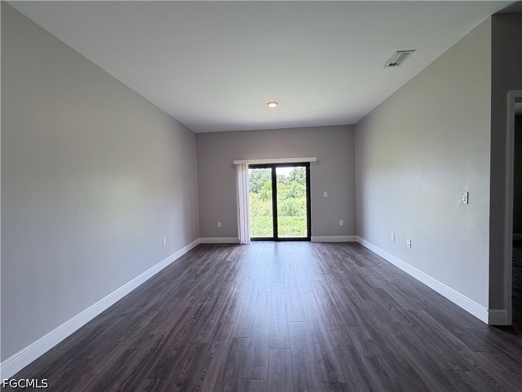 2 Bed Duplex for Sale in Lehigh Acres, photo 5