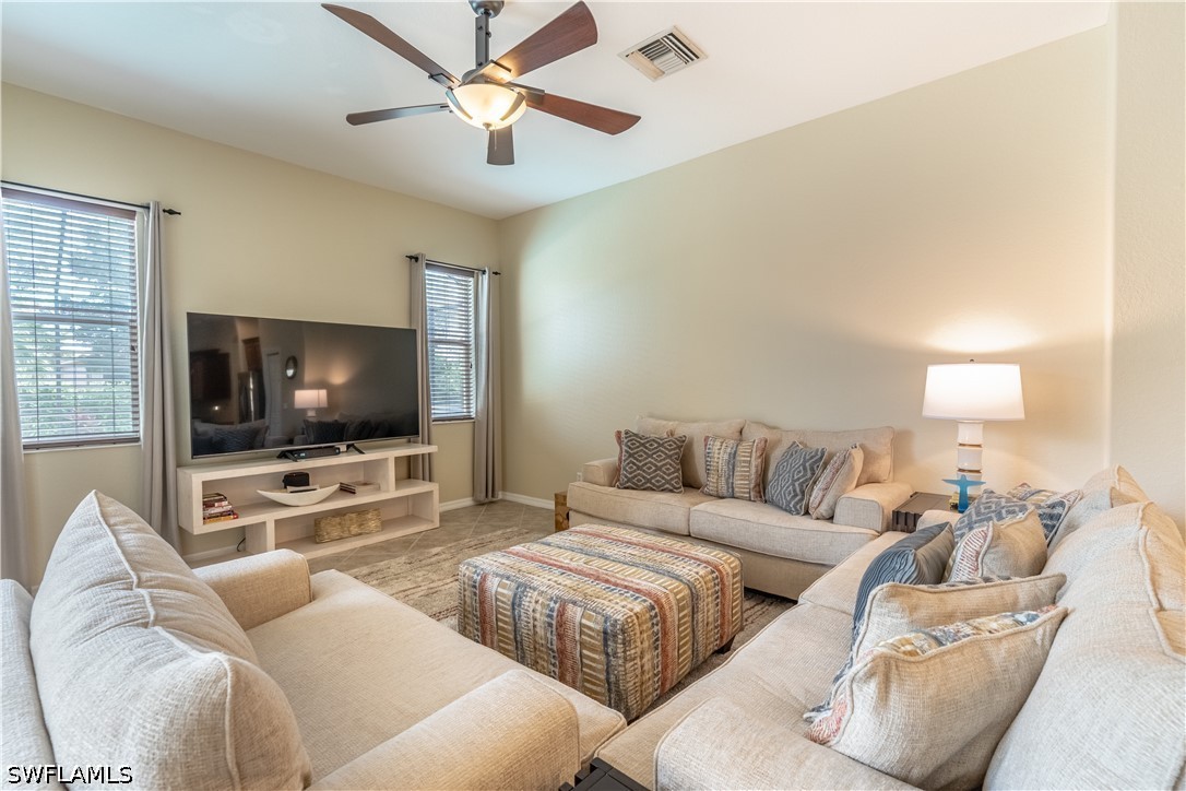 4 Bed Pool Home for Sale in Stoneybrook, photo 5
