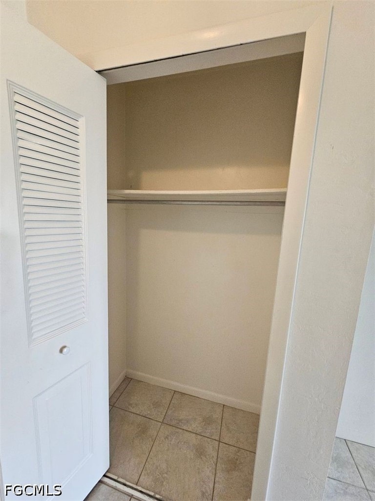2 Bed Condominium for Sale in Cape Coral, photo 5