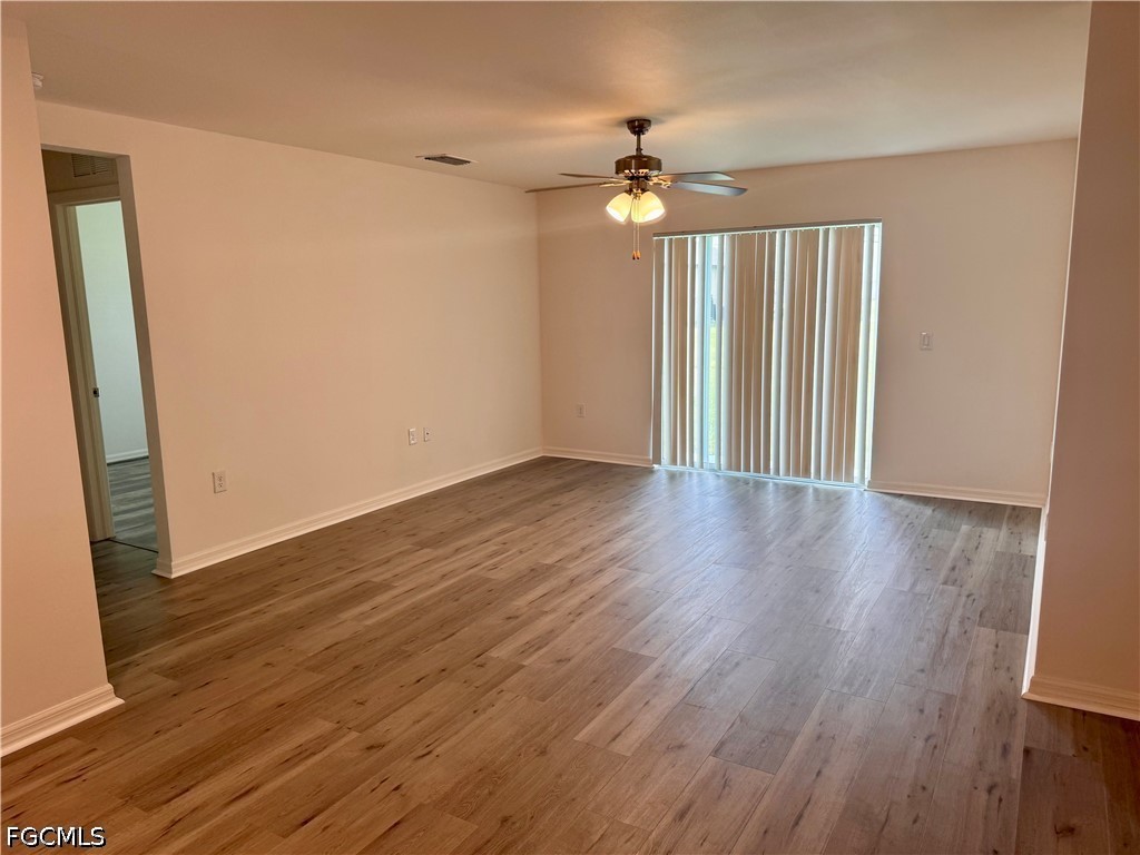 3 Bed SingleFamilyResidence for Sale in Cape Coral, photo 5