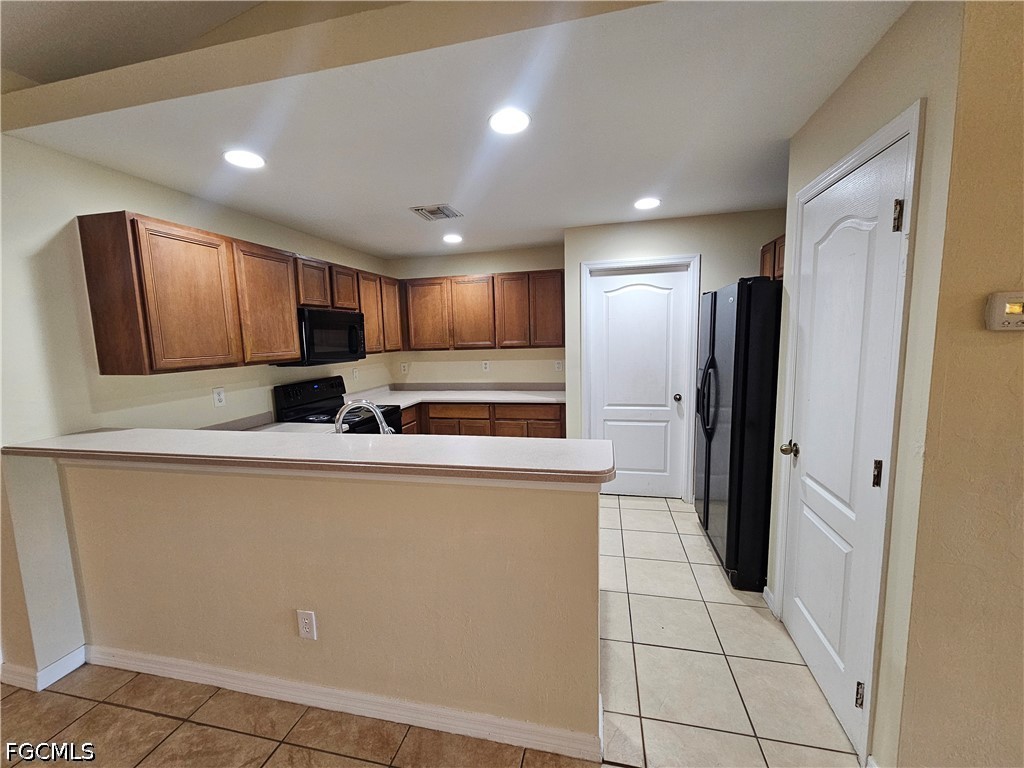 3 Bed SingleFamilyResidence for Sale in Lehigh Acres, photo 5