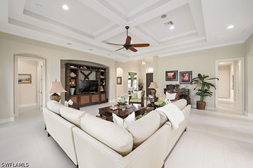 3 Bed Pool Home for Sale in Lakoya, photo 5