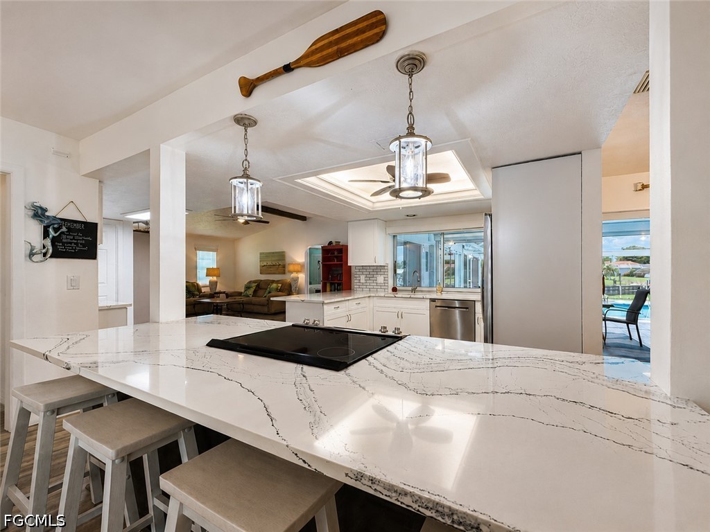 3 Bed Pool Home for Sale in Cape Coral, photo 5