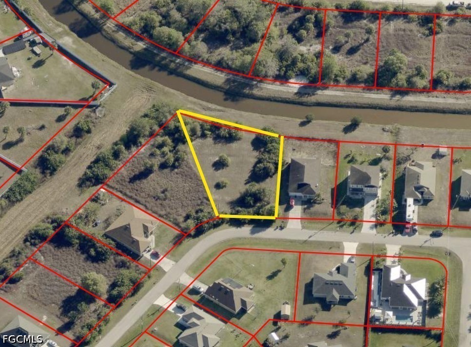 Waterfront Home for Sale in Greenbriar, photo 5