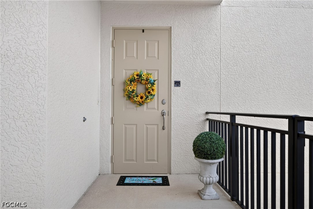 3 Bed Waterfront Home for Sale in Fort Myers, photo 5