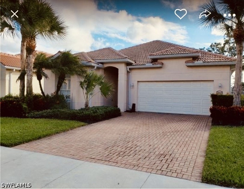 3 Bed SingleFamilyResidence for Sale in Naples, photo 5