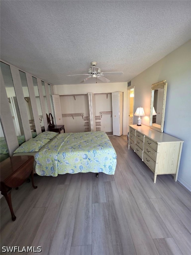 2 Bed Condominium for Sale in Lakewood, photo 5